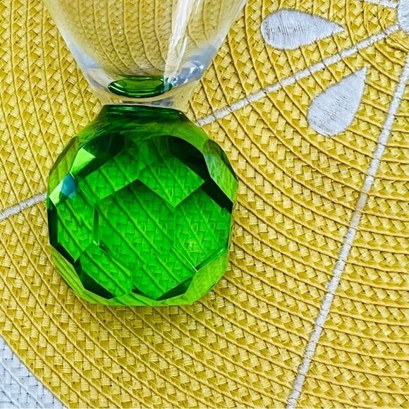 Set Of 2 Martini, Vodka Cocktail Bottom Bubble Glasses ✅ - Picture 3 of 8